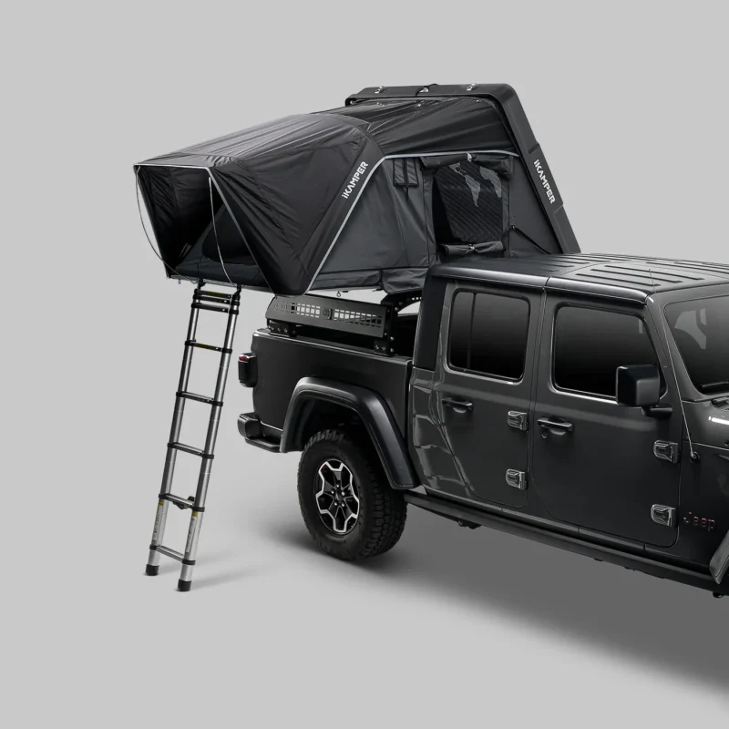 Skycamp 4.0 Duo åpent taktelt på pickup, skrått forfra Skycamp 4.0 Duo åpent taktelt på pickup, skrått forfra